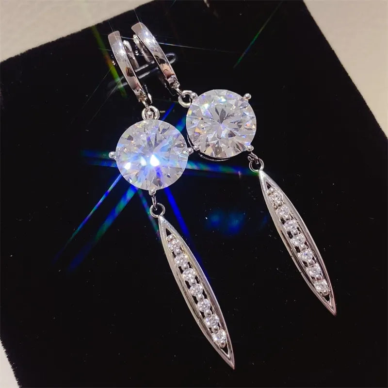 Elegant 10 carat drop earrings featuring sparkling crystals with a chic design
