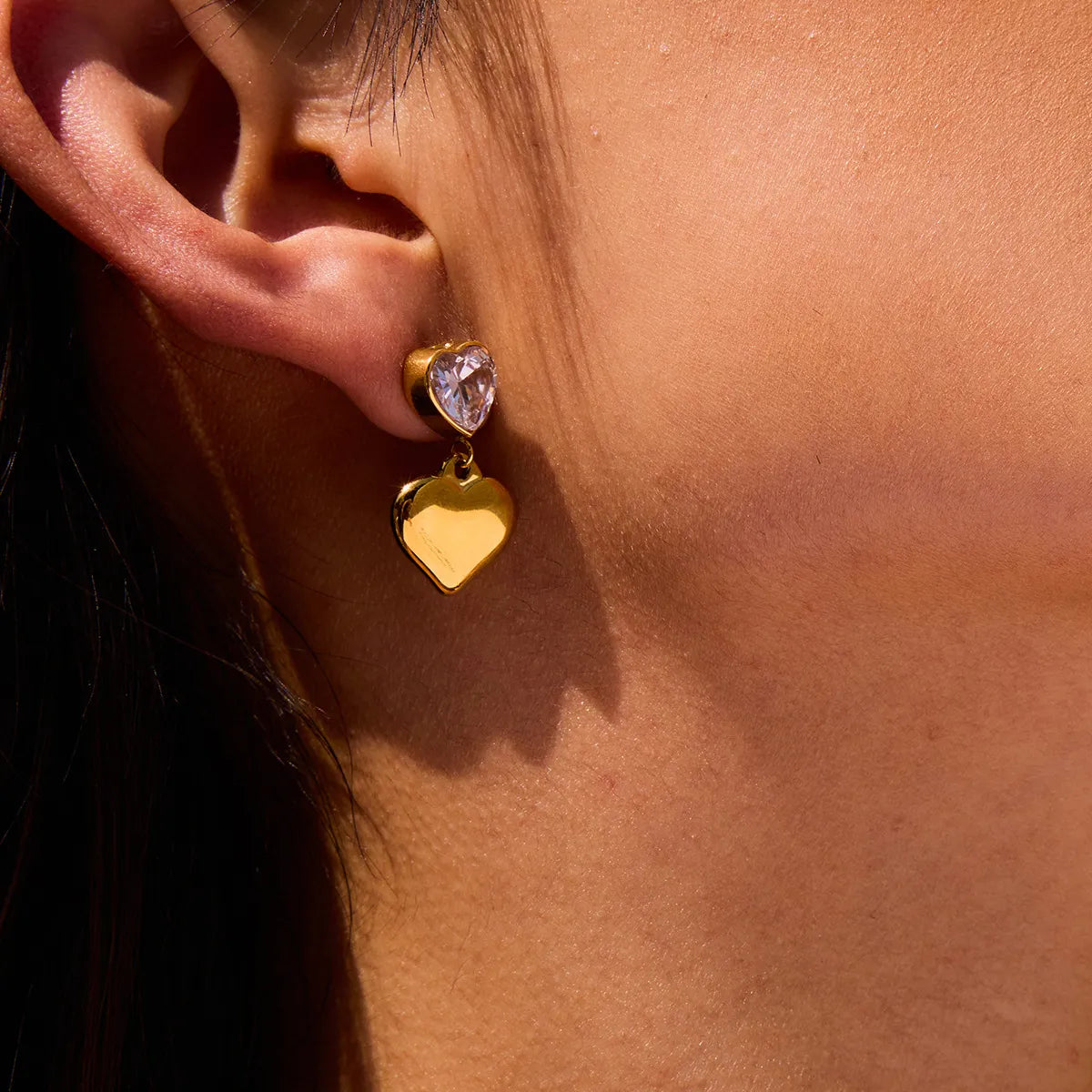 Trendsi 18K gold heart earrings featuring a sparkling heart design for elegant style