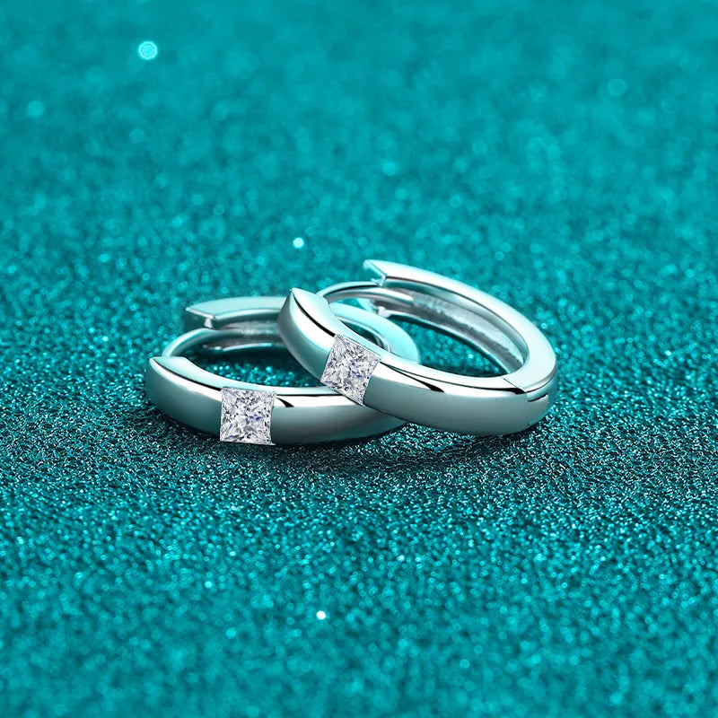 Trendsi 925 sterling silver huggie earrings with sparkling detail for a chic look