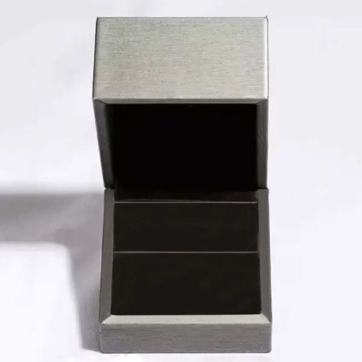 Stylish ring box for a 925 sterling silver zircon ring, perfect for gifting and storage