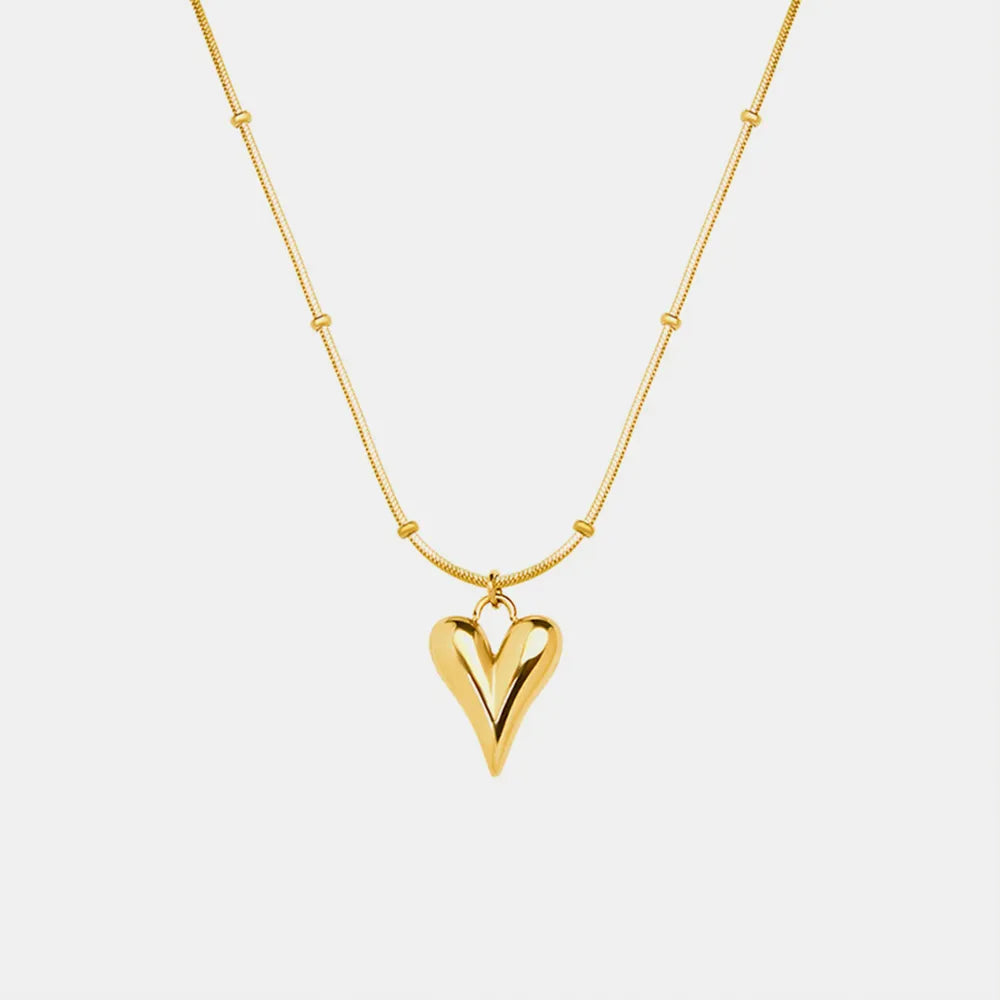 Trendsi durable heart pendant necklace in gold with a sleek design, perfect for everyday wear