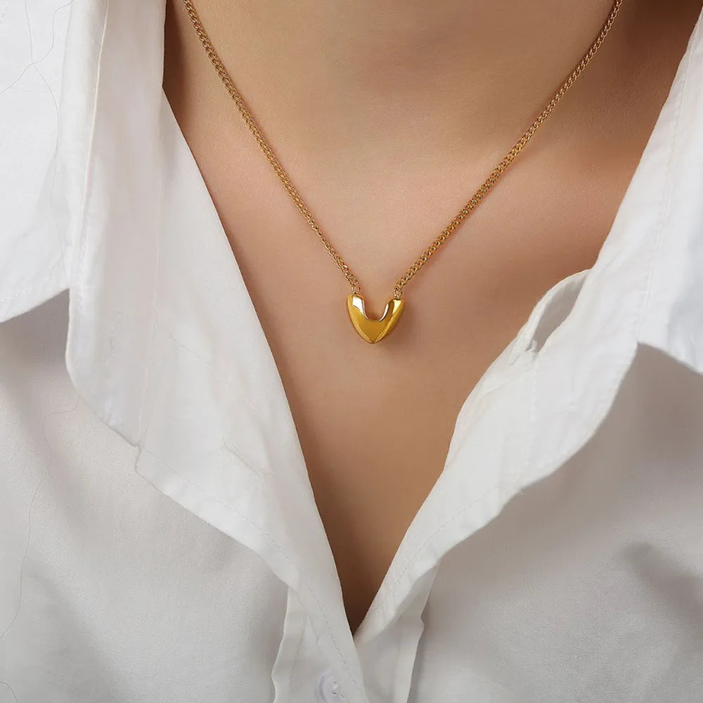 Trendsi Heart Pendant Jewelry in Gold with a Simple and Elegant Design for Everyday Wear