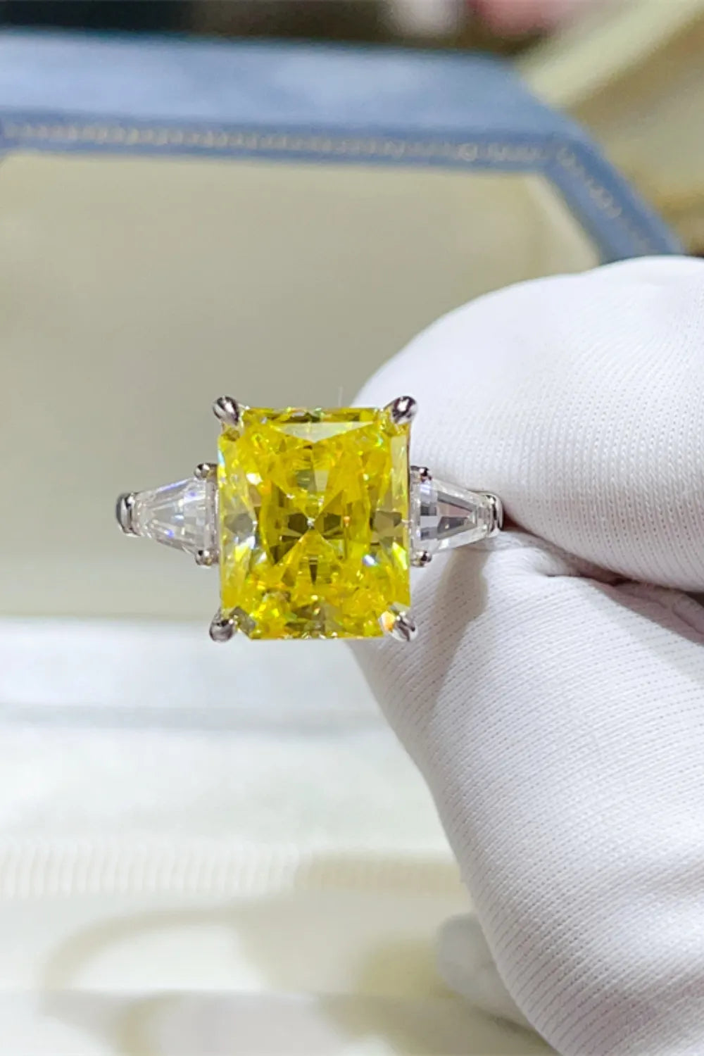 Trendsi unique engagement ring moissanite with a large yellow stone and side diamonds for a stunning look