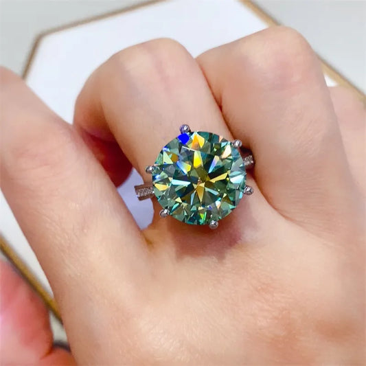 Stunning 10 carat moissanite ring set in silver for a luxurious and elegant look