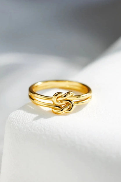 Trendsi silver knot design ring with a unique twisted style for elegant accessories