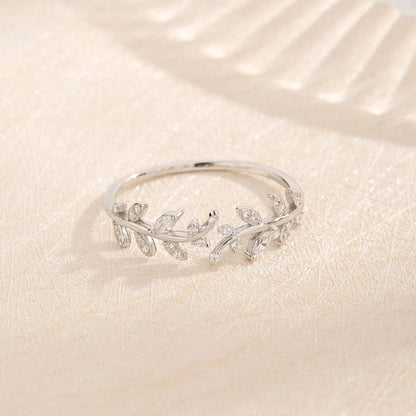 Trendsi stylish summer jewelry ring featuring a leaf design adorned with sparkling accents